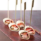 Wrap rolletjes met krab en tomaat