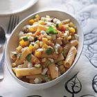 Macaroni met paprika, aubergine en courgette