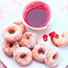Mini donuts met jam