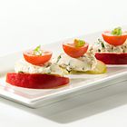 Frisse spread met kappertjes en basilicum op appel
