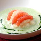 Koude schuimsoep van meloen met grapefruit en dragonstroop
