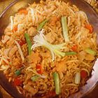 Nasi goreng met kipfilet en garnalen