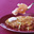 Aardappelkoekjes met zure room en zalm