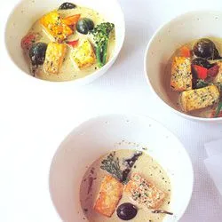 Tip: Thaise curry met tofu, broccoli en peultjes