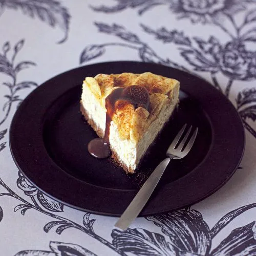 Cheesecake met banaan en toffeesaus