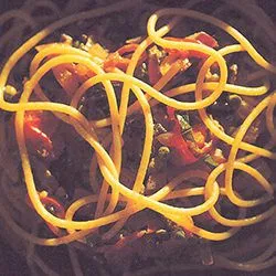 Tip: Gordon Ramsay: linguine met tomaten, olijven en kappertjes