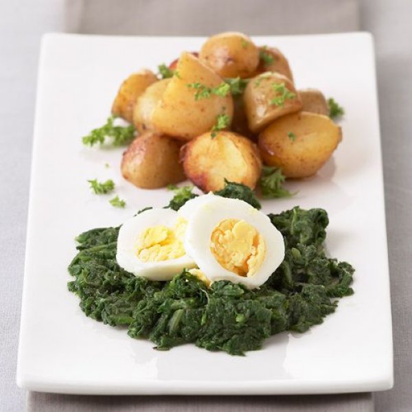 Spinazie met krielaardappeltjes - recept - okoko recepten Spinazie Met Krielaardappeltjes - Recept - Okoko Recepten