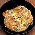 Jamie Oliver: frittata van garnalen en peterselie