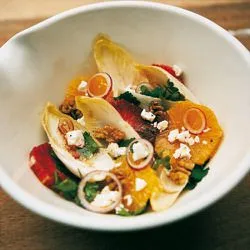 Tip: Witlofsalade met feta, sinaasappel en walnoten van restaurant Moro