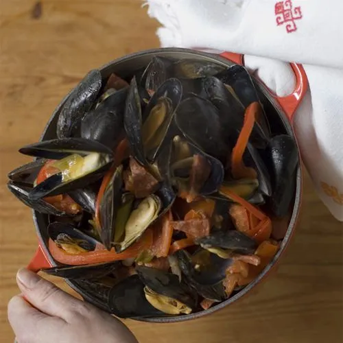 Mosselen met chorizo en tomaat
