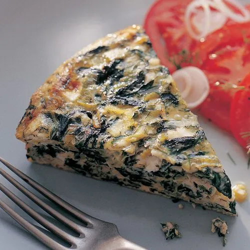 Griekse omelet met bladgroenten, prei en feta van Rick Stein