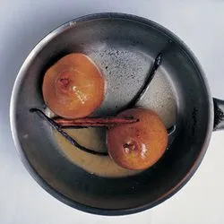 Tip: Hele peren met kaneel uit de oven van The River Cafe
