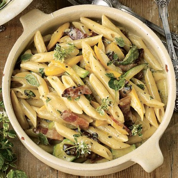 Jamie Oliver: pasta carbonara met courgette - recept - okoko recepten