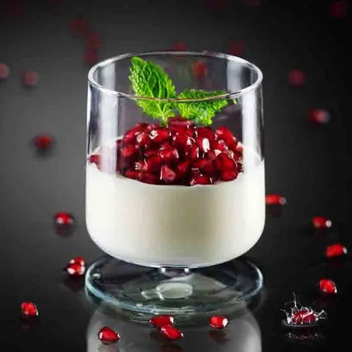 Panna cotta met granaatappelpitten