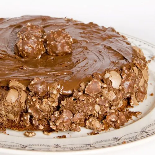Hazelnoottaart met Ferrero Rocher