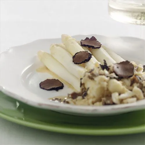 Aspergesalade met truffeldressing