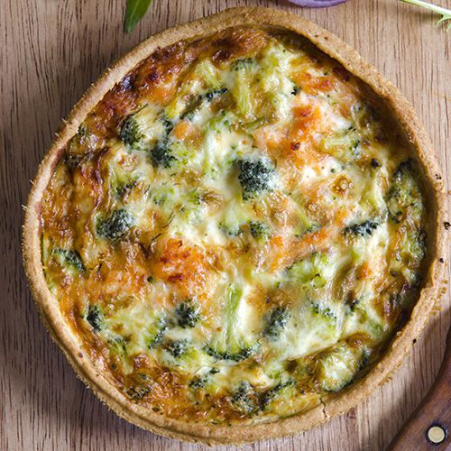 Quiche met broccoli en gerookte zalm