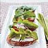 Bruschetta met geitenkaas en rucola