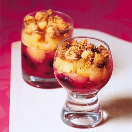 Crumble van appel en bosvruchten