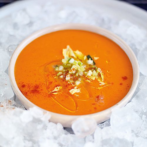 En dan schiet het er nog wel eens bij in om nog een goede maaltijd met zomerse kindvriendelijke gerechten met koude hapjes op tafel te zetten. Helemaal als je moet koken voor een groep vanwege de visite. Je hebt ook eigenlijk helemaal geen trek meer.