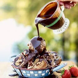 Tip: Jamie Oliver: broodpudding met saus van chocola en bier