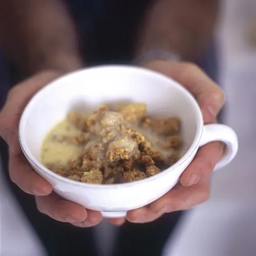 Crumble met custard van Marcus Wareing