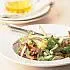 Recept Witlofsalade met appel, walnoten en cantharellen