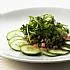 Komkommersalade met kruidige tomaat