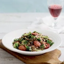 Tip: Linzensalade met chorizo en macadamiadressing