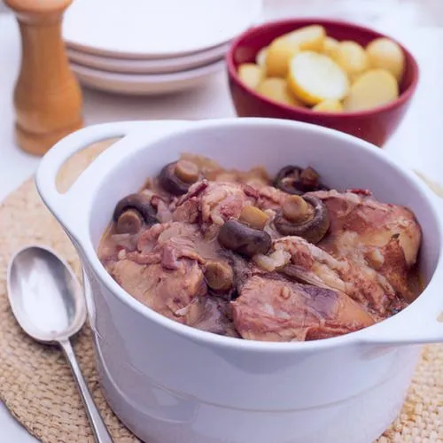 Coq au vin uit de slow cooker