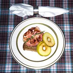 Tip: Geitenkaas met ham en appel
