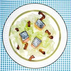 Tip: Spitskool met zalm en spekjes