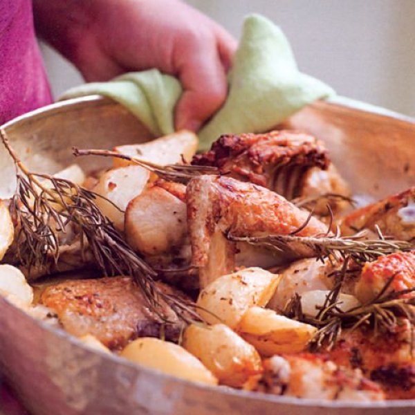 Kip uit de oven met rozemarijn, olijven en citroen - recept - okoko