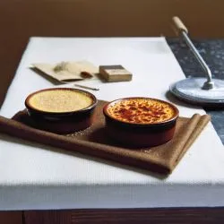 Tip: Crème brûlée met cointreau en witte chocolade