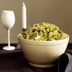 Tip: Fusilli met pesto, aardappelen en sperziebonen