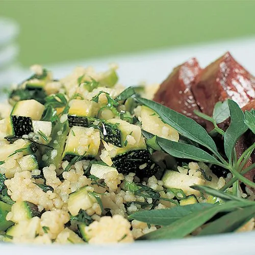 Tabouleh met koude lamsbout, courgette en munt