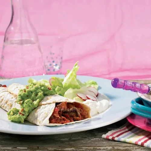 Mexicaanse wraps met biefstuk in pittige saus
