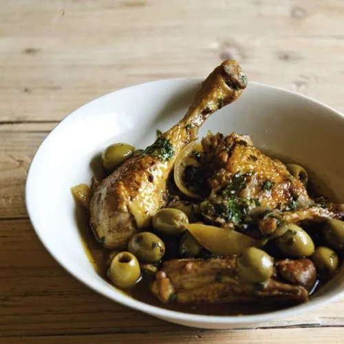 Tajine van kip met olijven en pekelcitroen