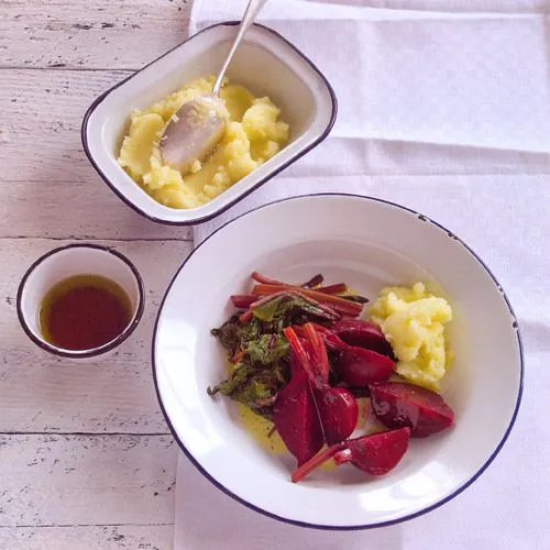 Bieten met skordalia (Griekse aardappelpuree)
