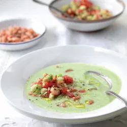 Tip: Koude avocadosoep met garnalen