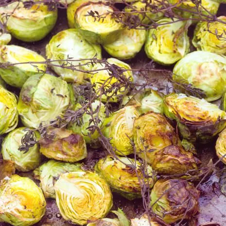 Geroosterde spruitjes met tijm en kastanjes