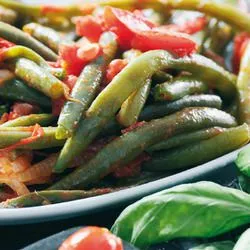 Tip: Sperziebonen in tomatensaus
