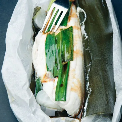 Pakjes kabeljauwfilet gemarineerd met kombu
