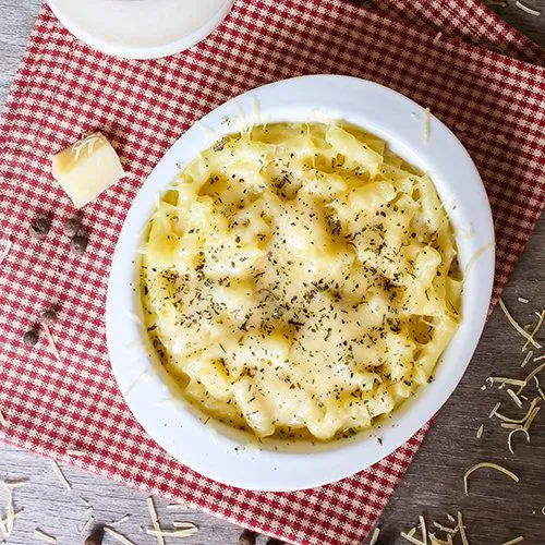 Macaroni met roomkaas en champignons