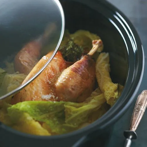 Parelhoen met groene kool uit de slow cooker