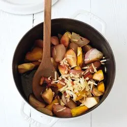 Tip: Gestoofde koolraap met appel