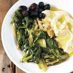 Tip: Pugliese andijvie met kikkererwtenpuree