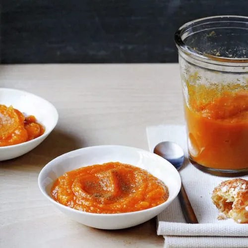 Appel-wortel compote met kaneel en acaciahoning