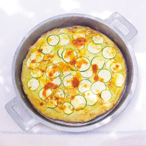 Frittata met courgette en harissa