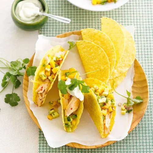 Taco's met zalm en pittige salsa